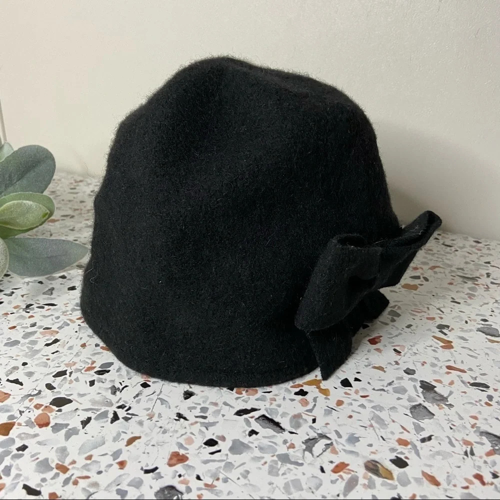Vintage Style Bow Hat Cloche Cap Black Wool Blend XHILARATION OS Dark Academia - Picture 6 of 12